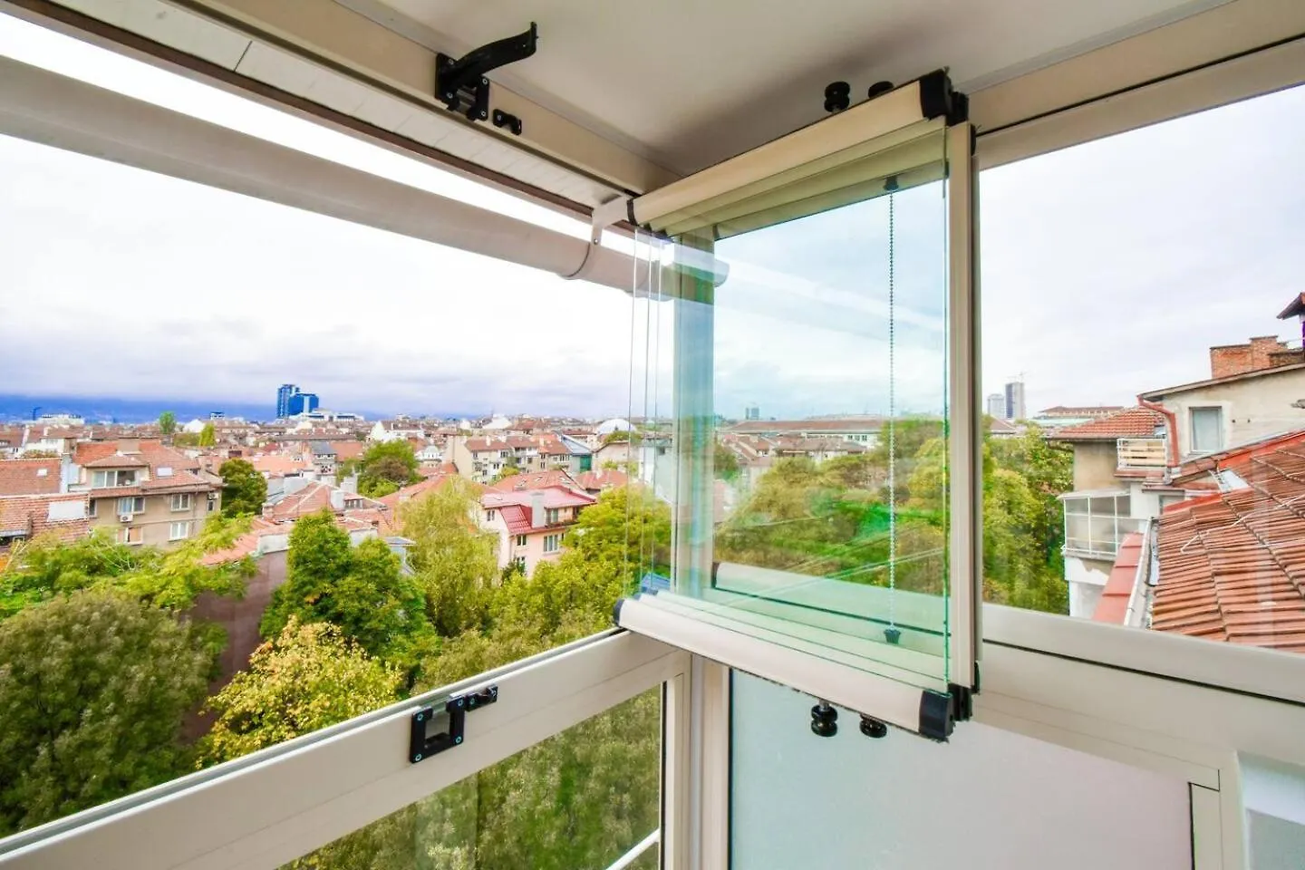 180 Panoramic Views Fully Equipped For 6 Acs Διαμέρισμα Σόφια 0*,